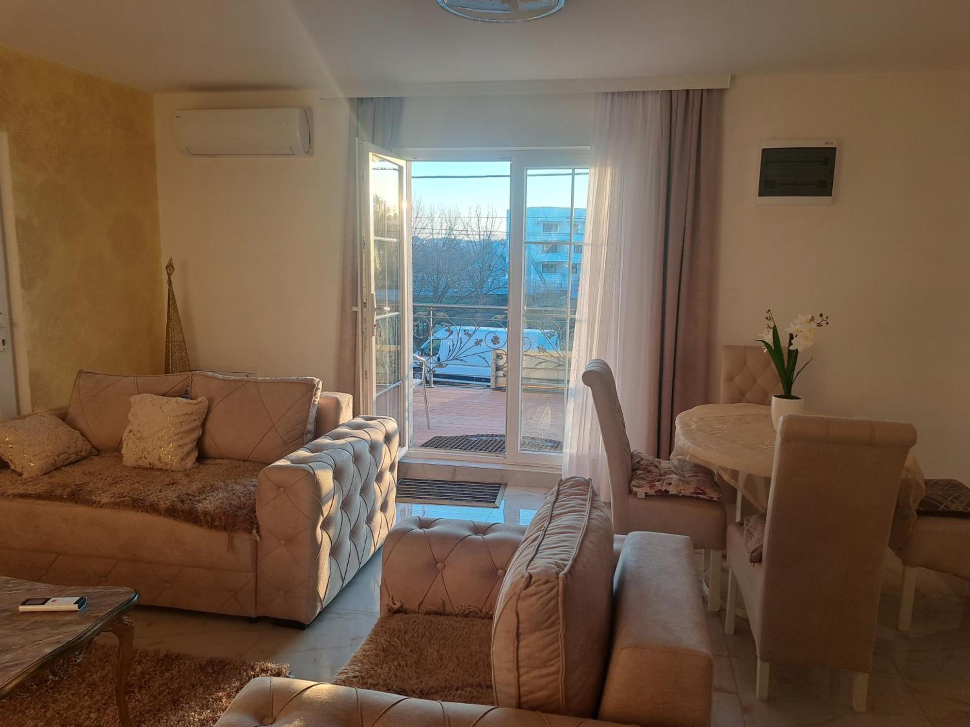 Dina Lux Apartman Jagodina Bagian luar foto