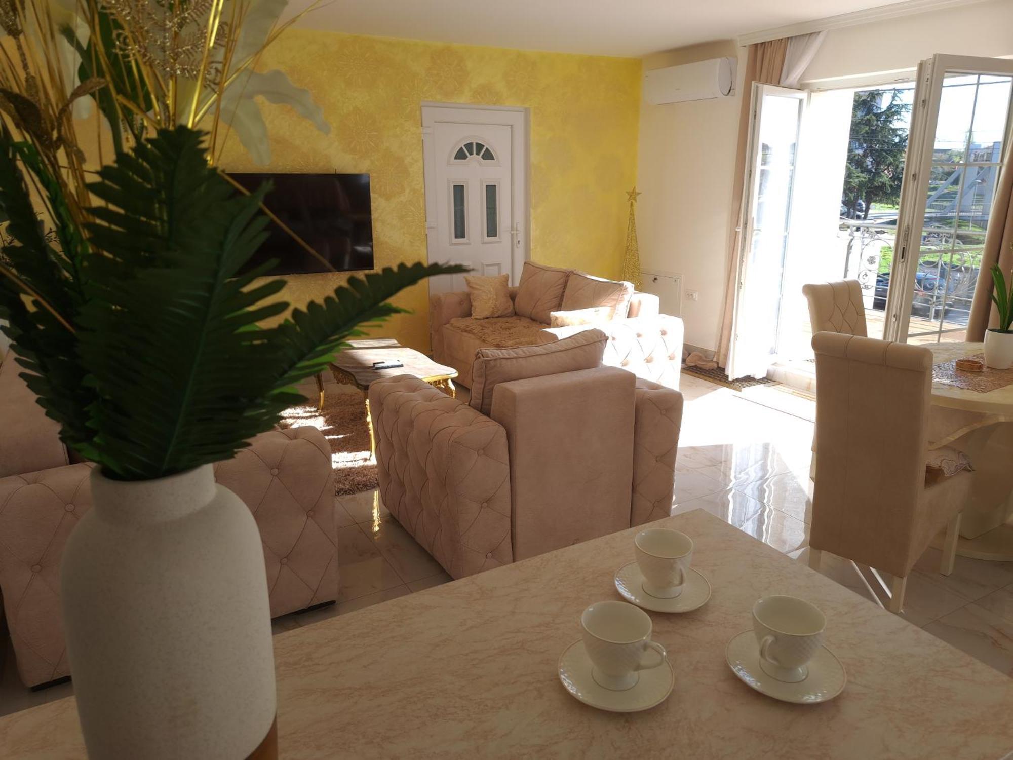 Dina Lux Apartman Jagodina Bagian luar foto